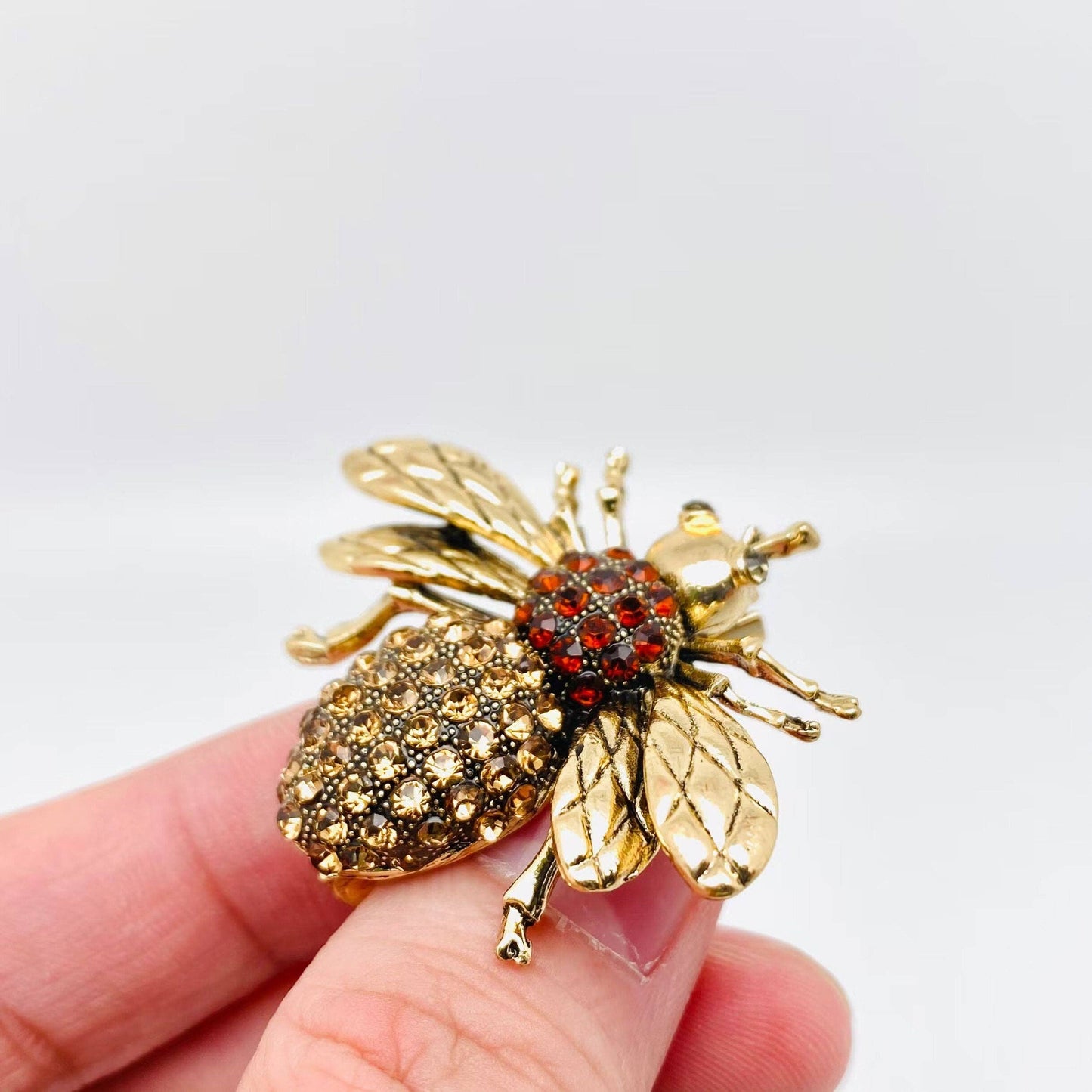 Broche à linge en forme d'abeille en strass en métal: Vert