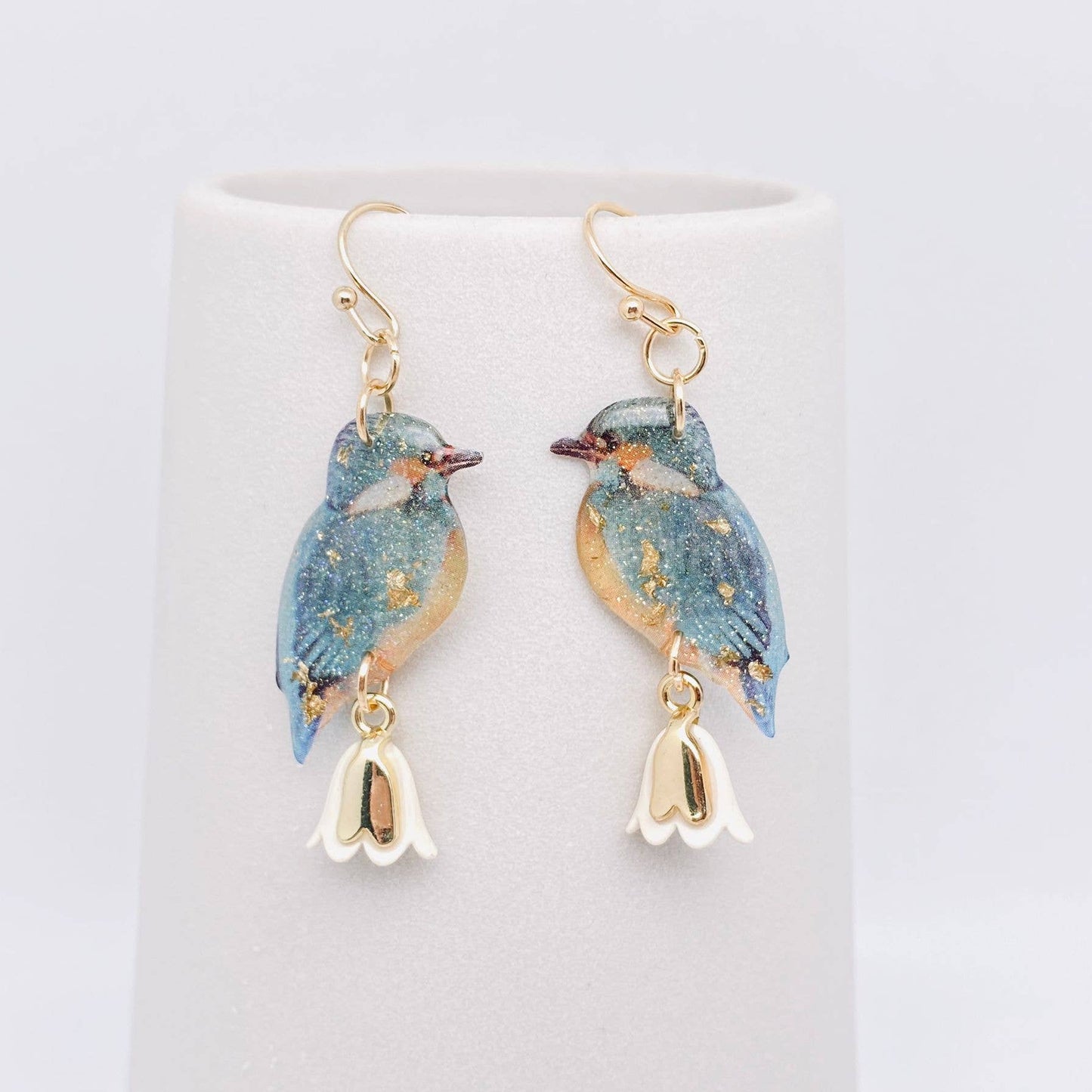 Boucles d'oreilles pendantes en forme d'oiseau en résine: Blanc