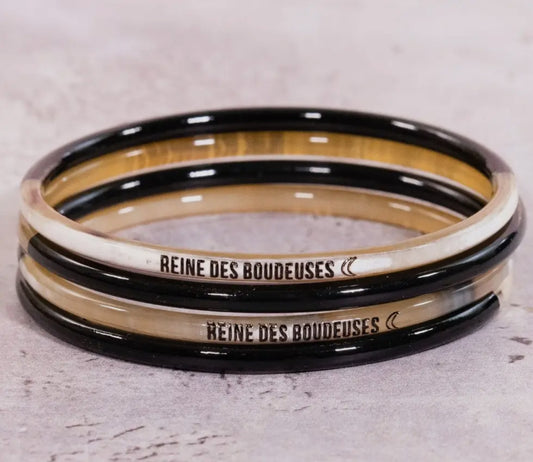 1 bracelet message « reine des boudeuse »